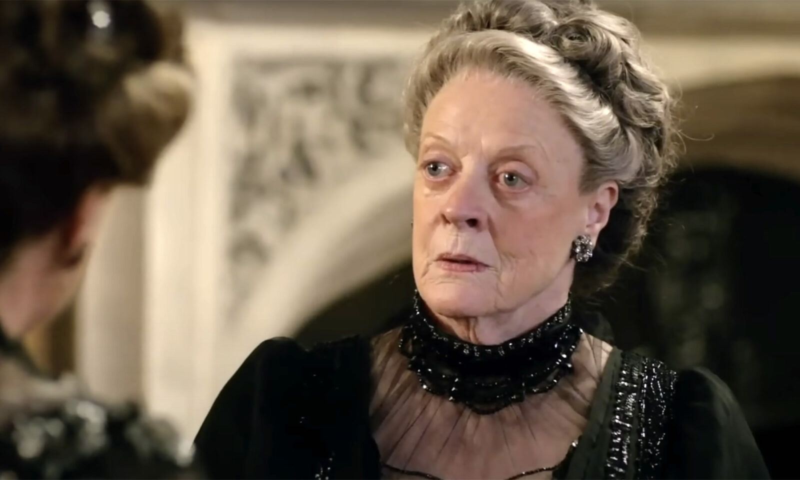 Preminula je legendarna britanska glumica Maggie Smith u 90. godini. Tužnu vijest potvrdili su njezini sinovi Toby Stephens i Chris Larkin.